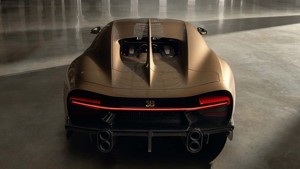 bugatti-chiron-super-sport-golden-era-car