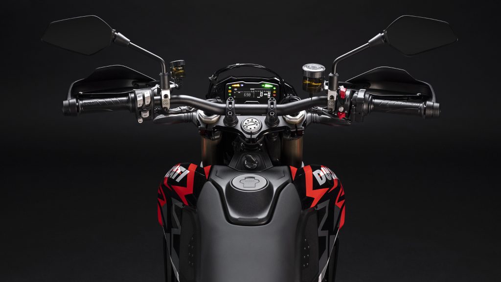 ducati-hypermotard-698-mono