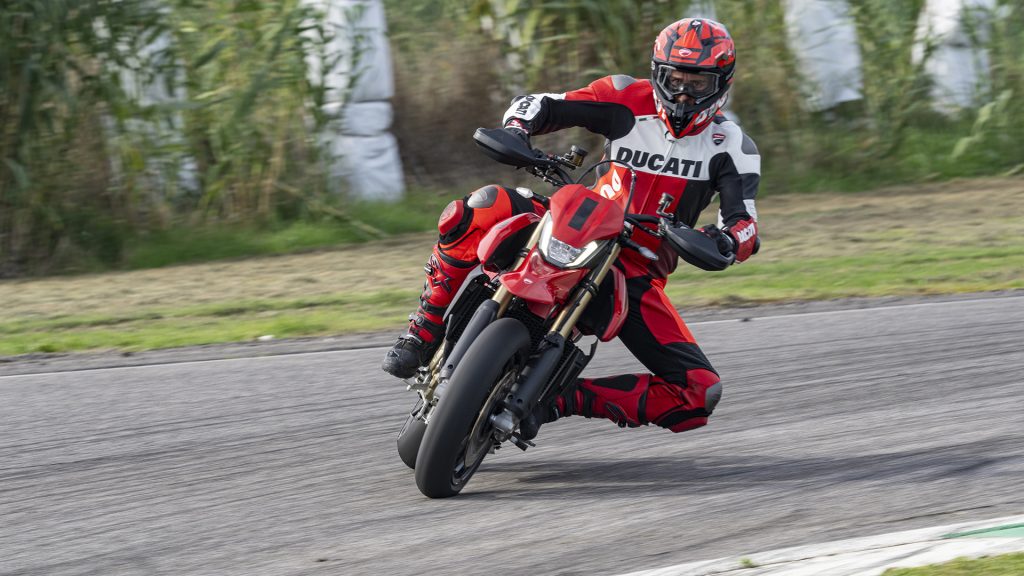 ducati-hypermotard-698-mono