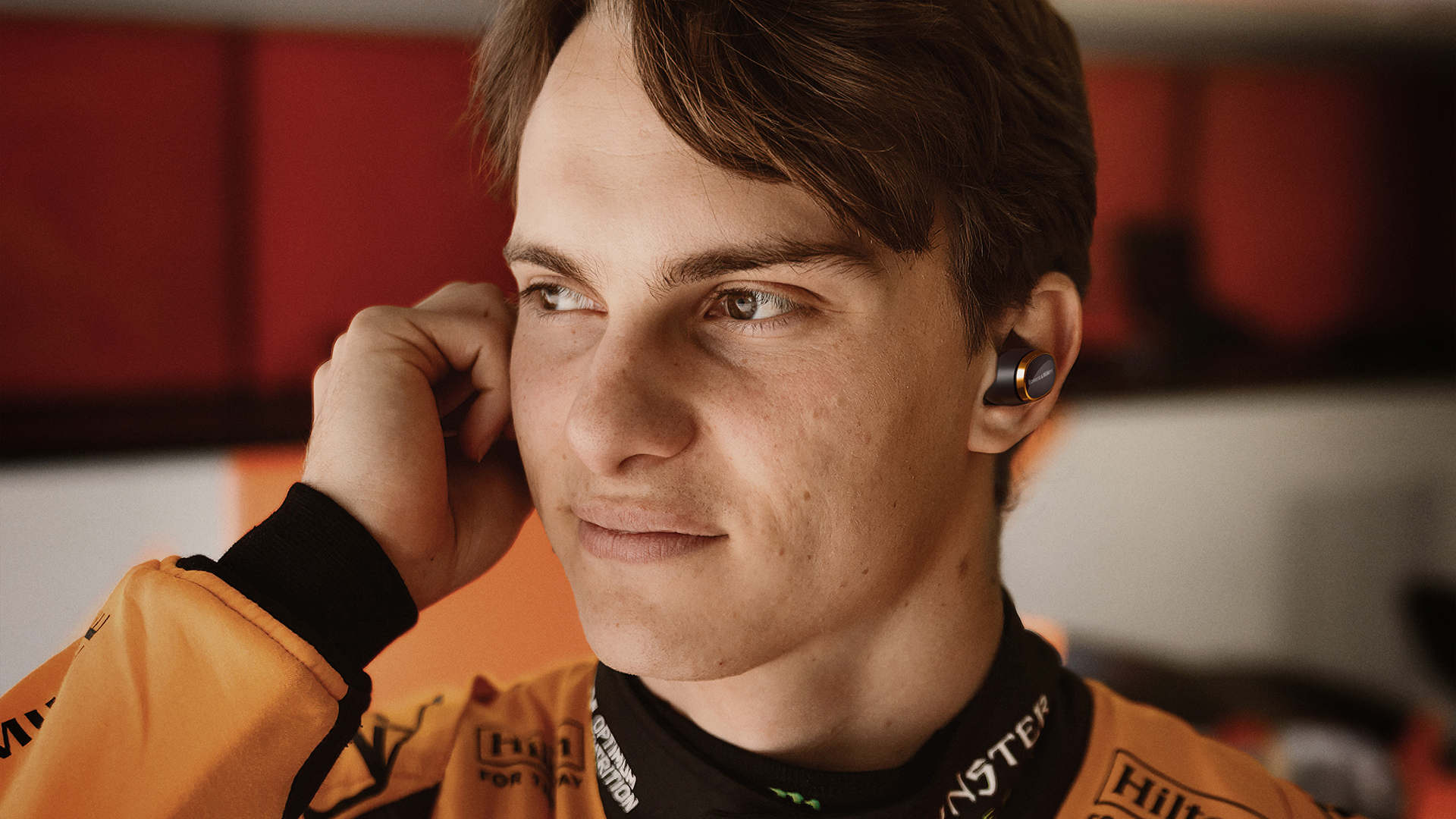 bowers-e-wilkins-pi8-mclaren-edition