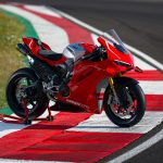 Ducati Panigale V4 R 2025: fino a 239 CV per la sportiva stradale più MotoGP di sempre
